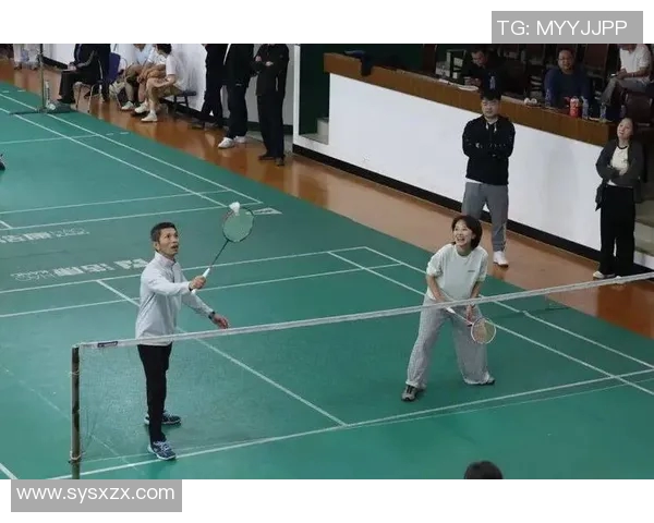 重庆羽毛球队在全国锦标赛中展现灵活性与战术多变的精彩表现